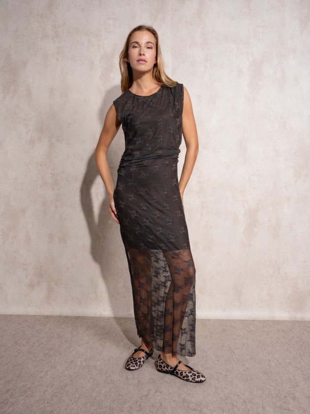 Robe longue en dentelle