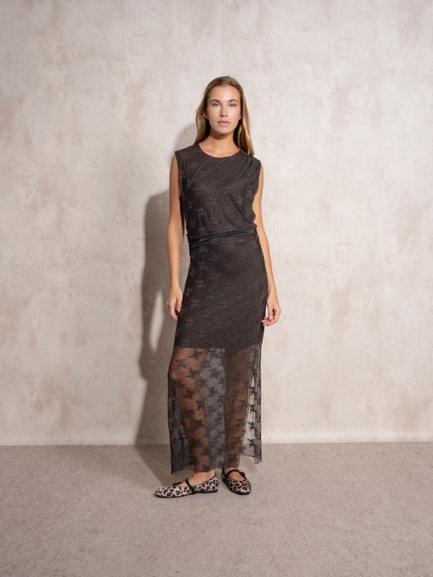 Robe longue en dentelle