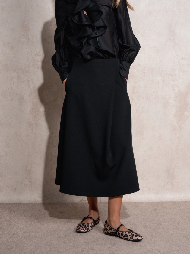 Skirt with pockets