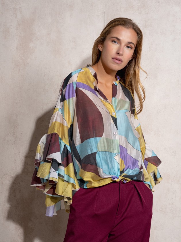 Blusa estampada com folhos