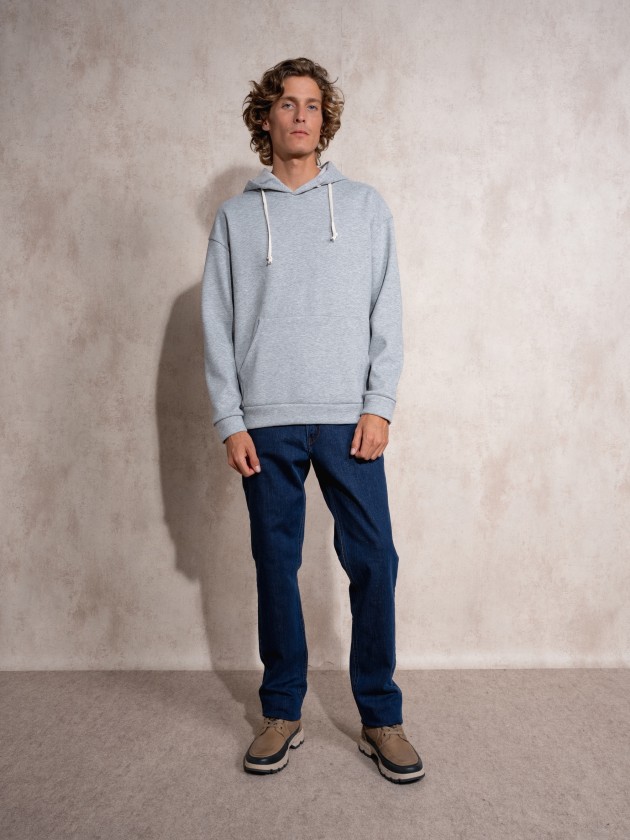 Sweater com capuz