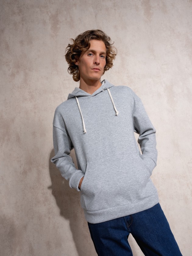 Sweater com capuz