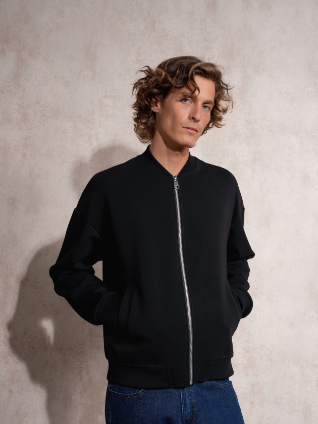 Interlock jacket with zipper