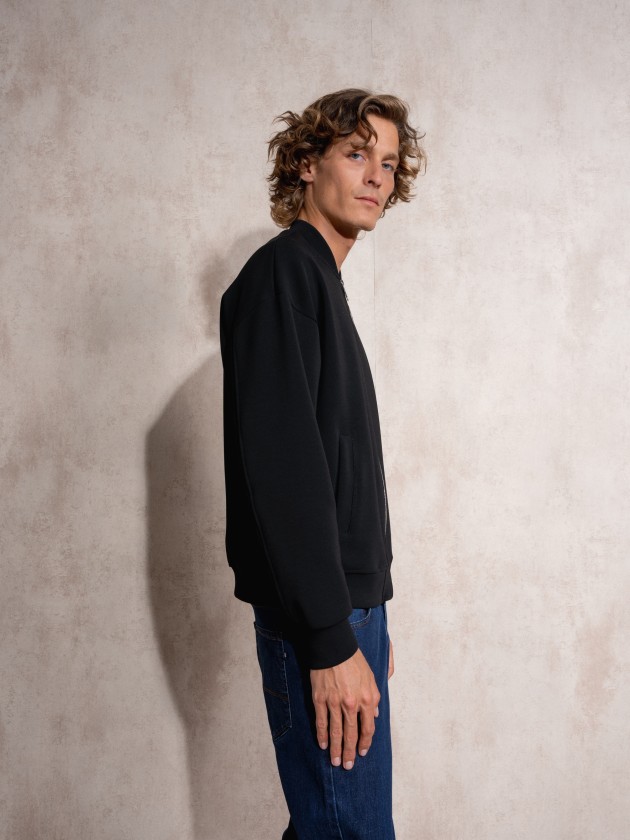 Interlock jacket with zipper