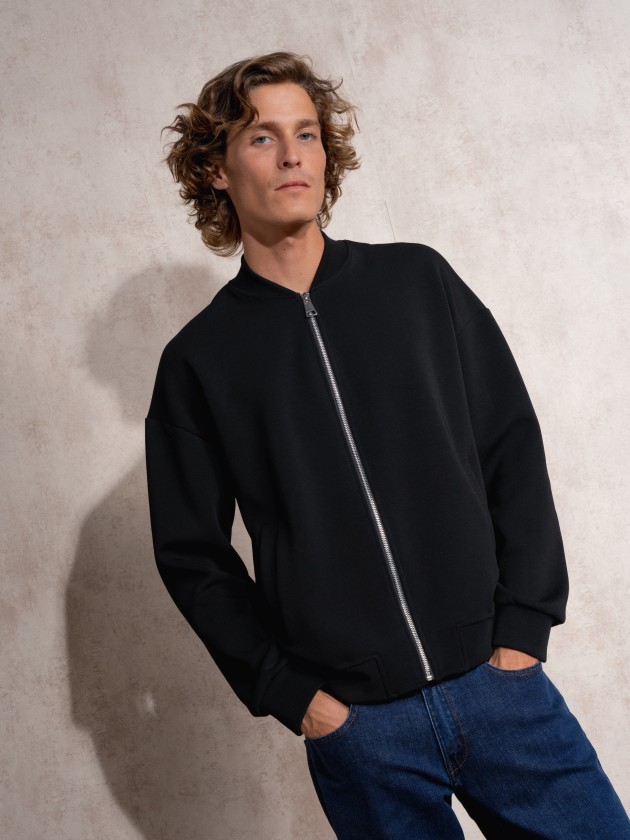 Interlock jacket with zipper