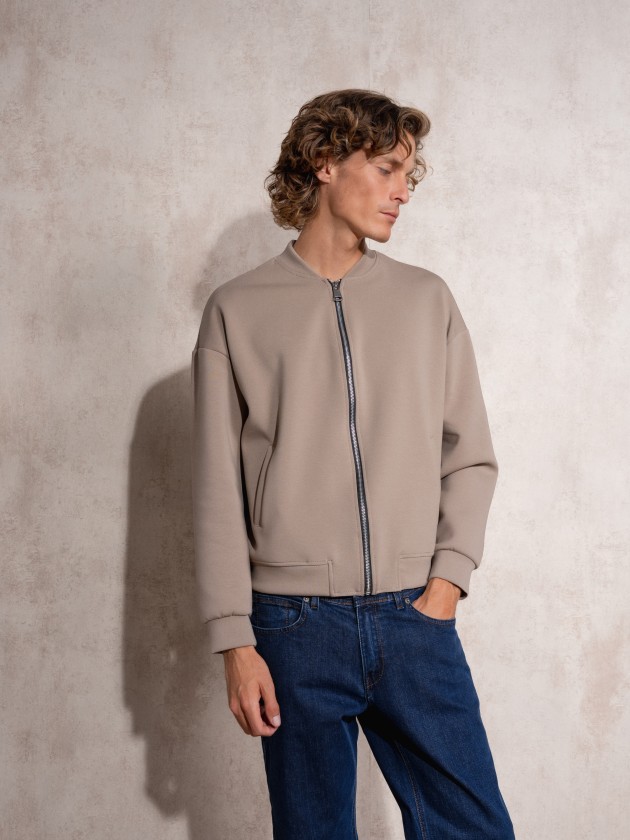 Interlock jacket with zipper