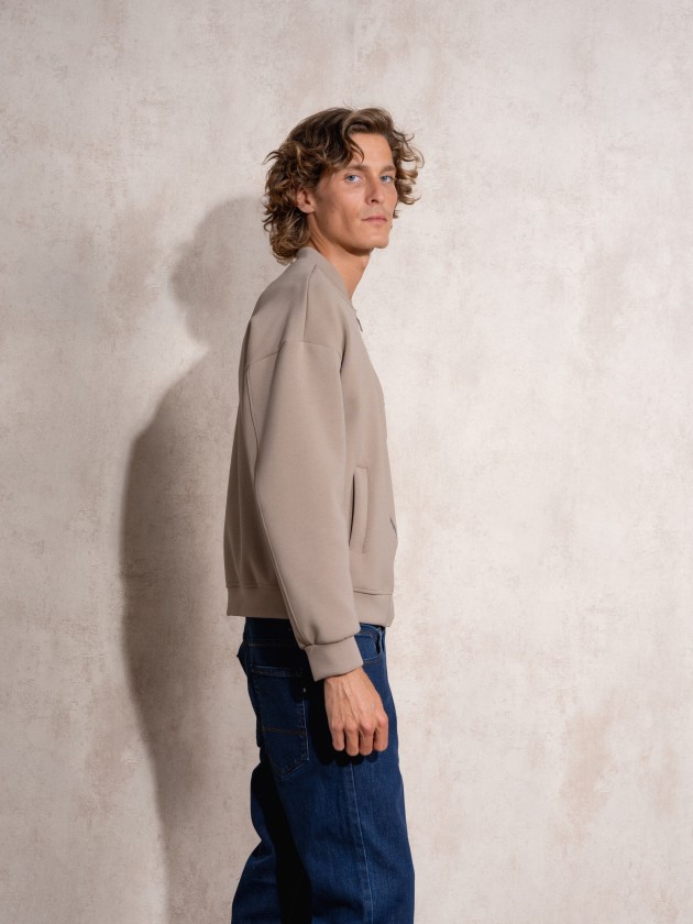 Interlock jacket with zipper
