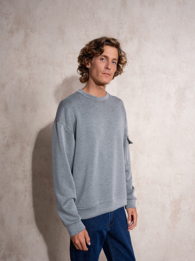 Sweater com decote redondo