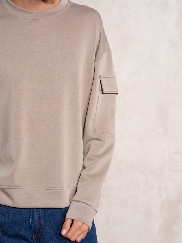 Sweater com decote redondo