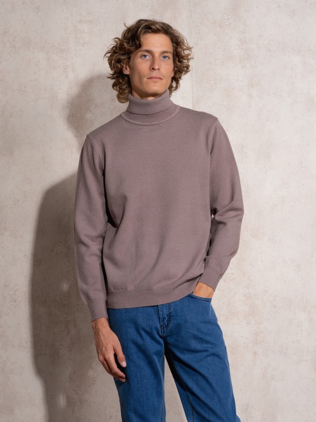 Turtleneck knit sweater