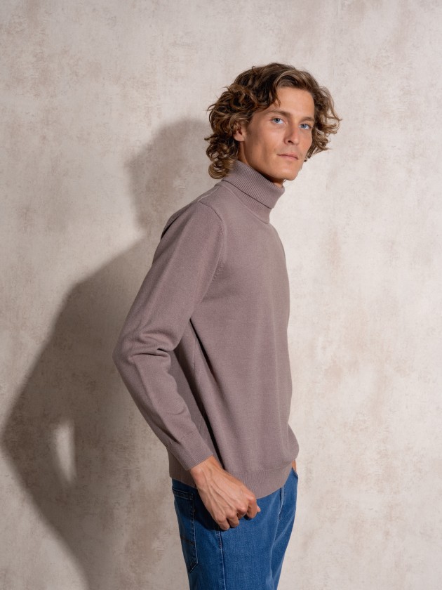 Turtleneck knit sweater