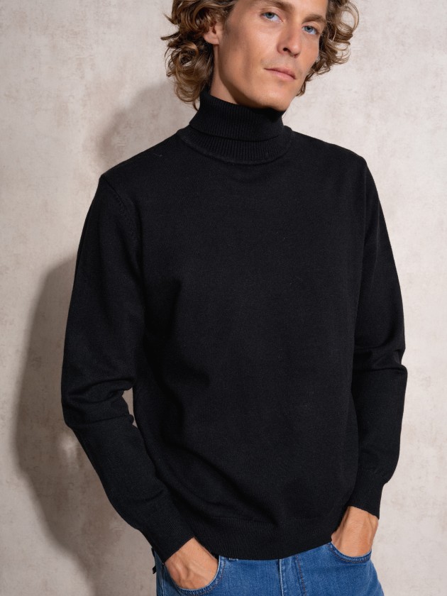 Turtleneck knit sweater