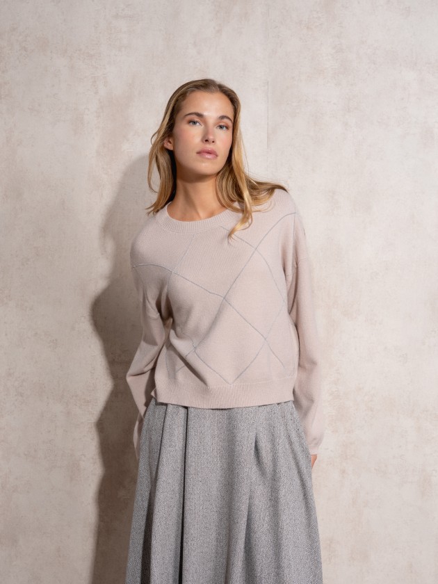 Knitted sweater with sparkles