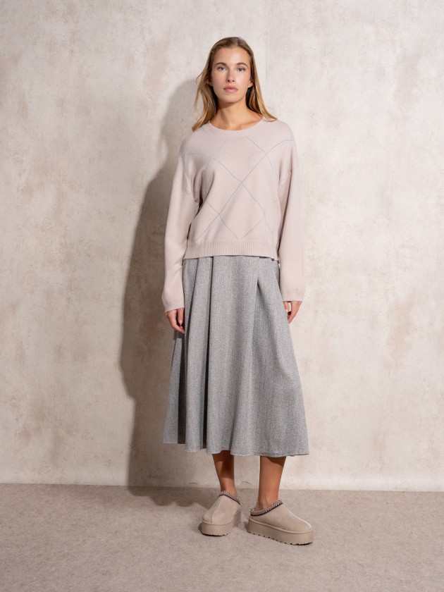 Knitted sweater with sparkles