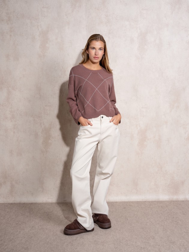 Knitted sweater with sparkles