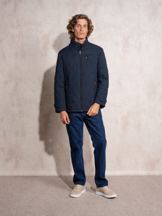Padded jacket with zipper
