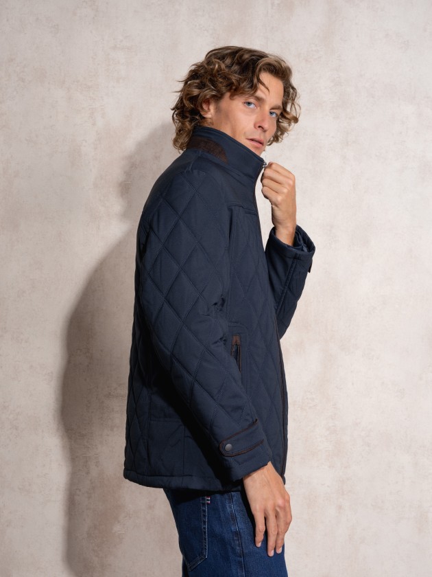 Padded jacket with zipper