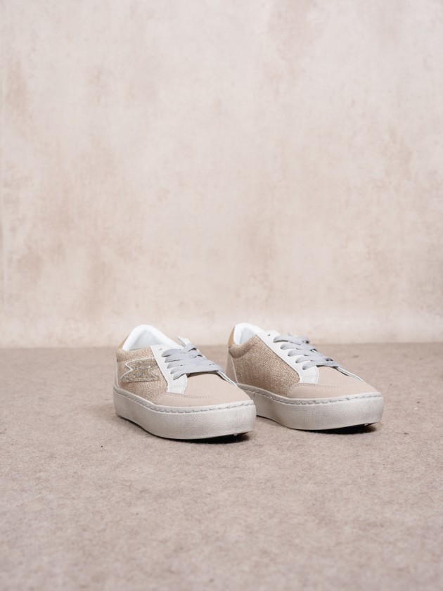 Sneakers with contrasting glitter