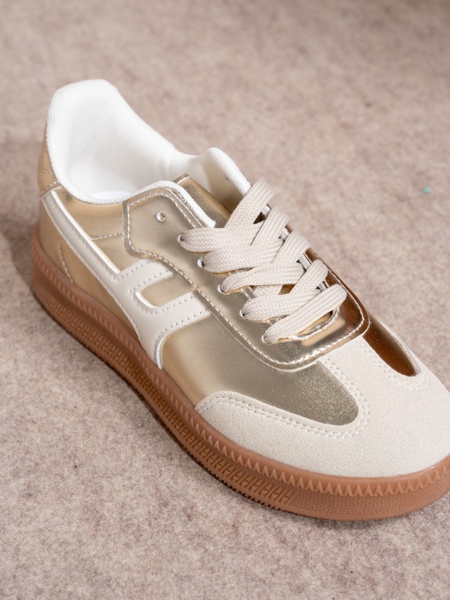 Contrast metallic sneakers