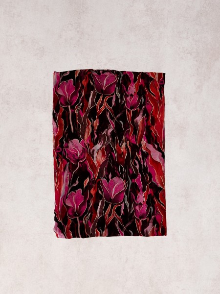 Scarf printed with colorful flowers