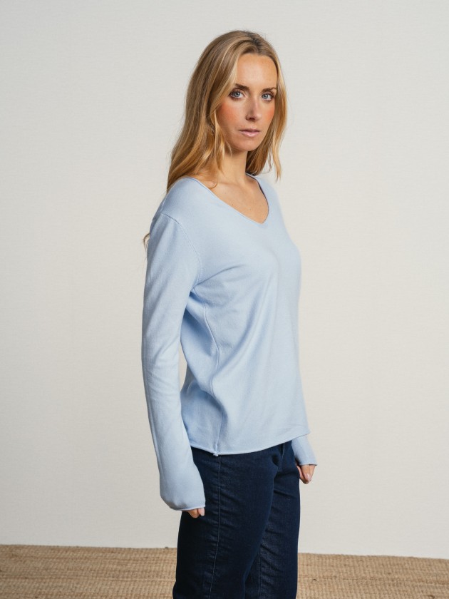 Knitted sweater with a v-neck Knitted sweater with a v-neck