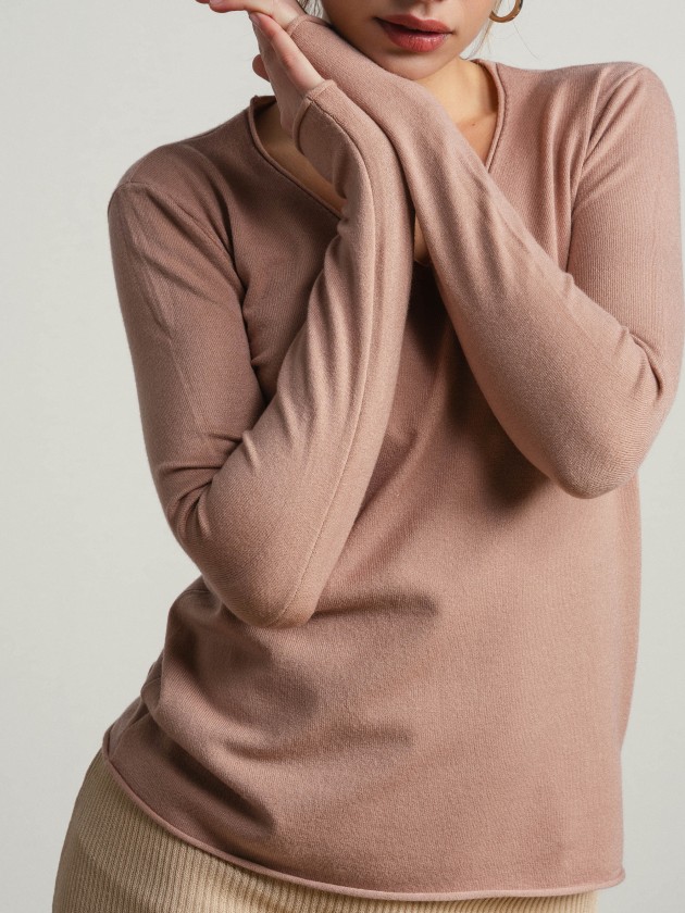 Knitted sweater with a v-neck Knitted sweater with a v-neck