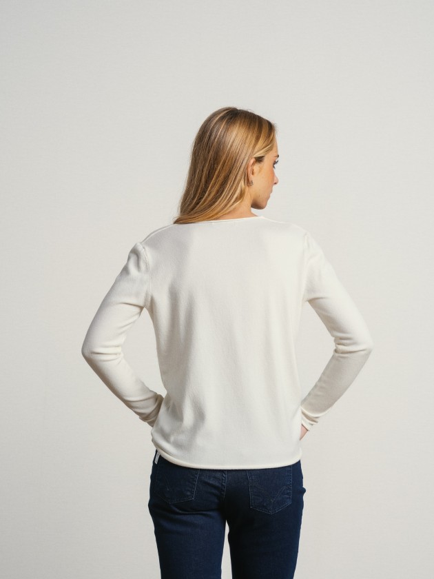 Knitted sweater with a v-neck