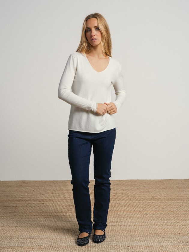 Knitted sweater with a v-neck