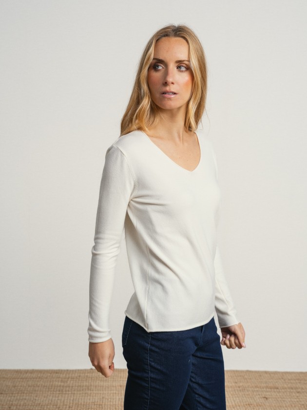 Knitted sweater with a v-neck