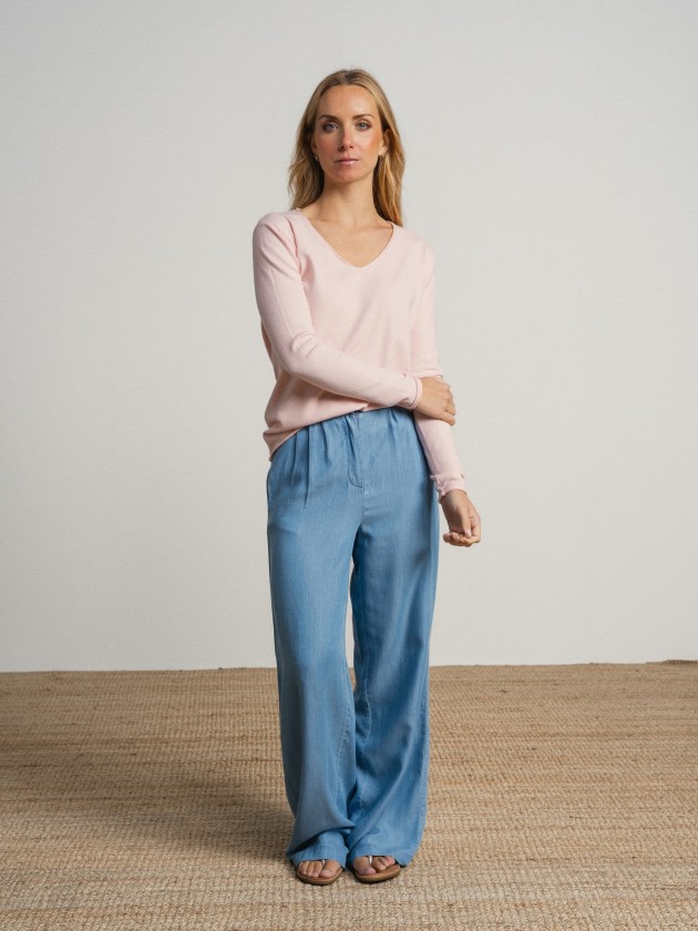 Knitted sweater with a v-neck Knitted sweater with a v-neck