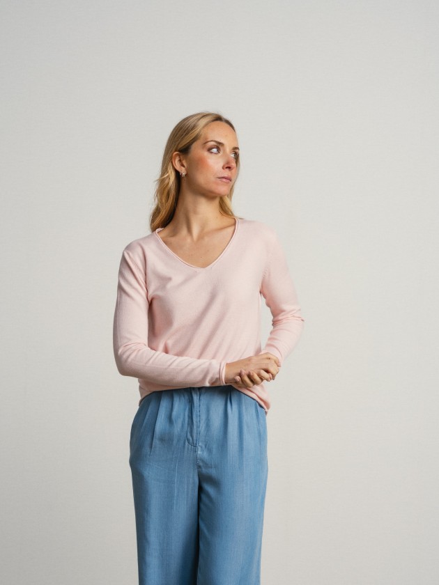 Knitted sweater with a v-neck Knitted sweater with a v-neck