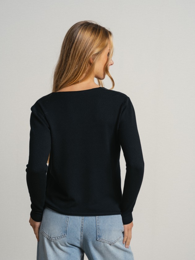 Knitted sweater with a v-neck Knitted sweater with a v-neck