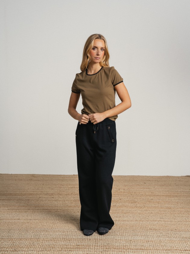 Contrast t-shirt