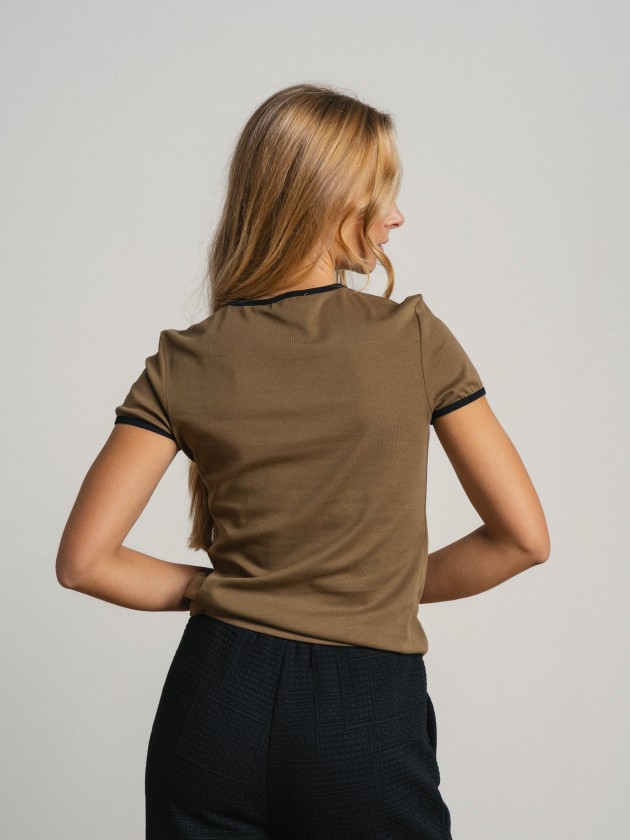 Contrast t-shirt