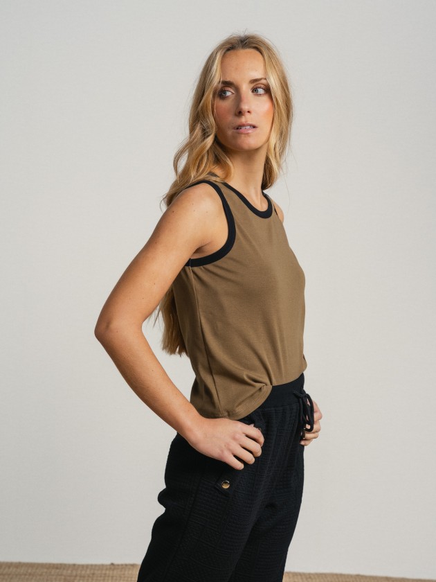Contrast top Contrast top