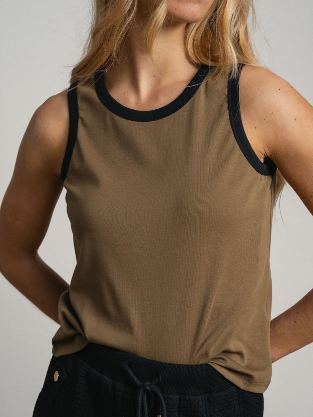 Contrast top Contrast top