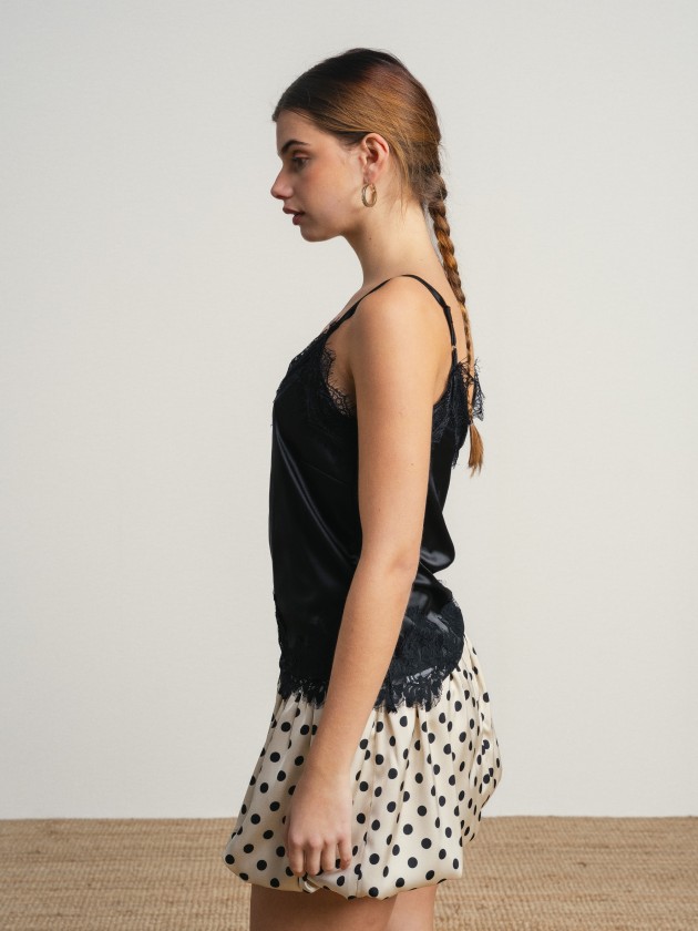Top with lace applications Top with lace applications