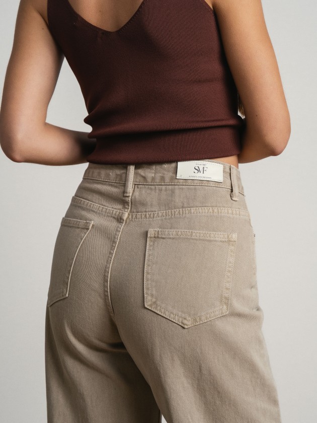 Jeans with stitching Jeans with stitching