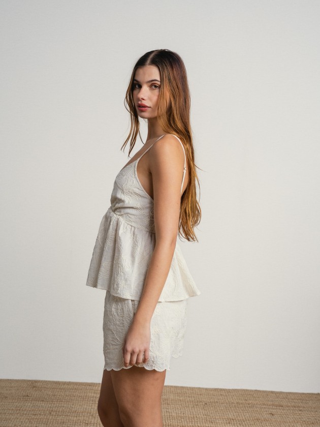 Thin strap top with embroidery