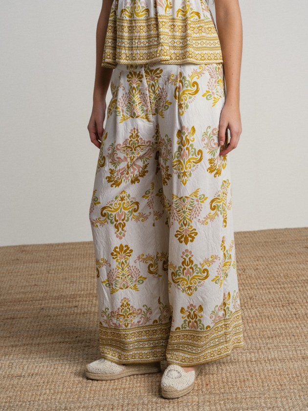 Flowy pants with print Flowy pants with print