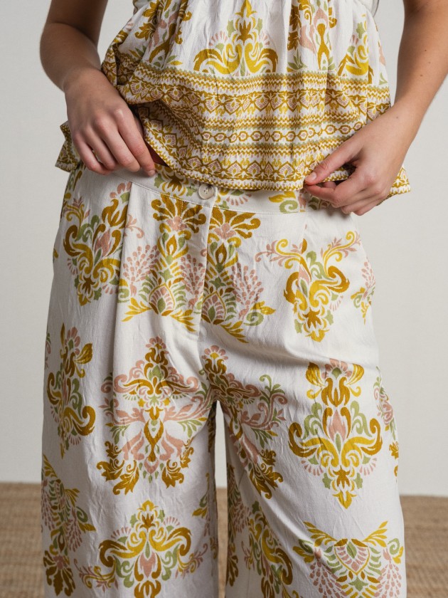 Flowy pants with print Flowy pants with print