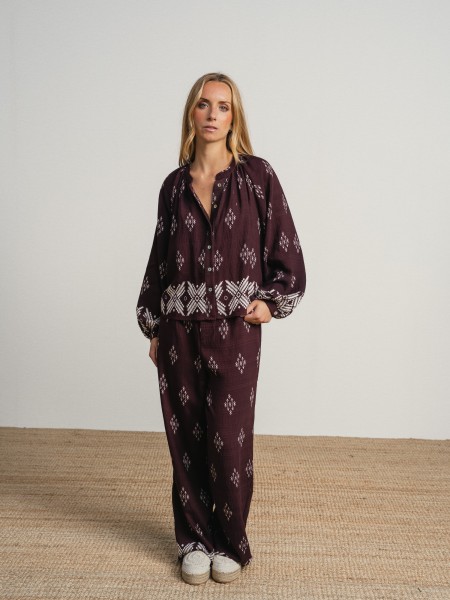 Long-sleeved printed blouse