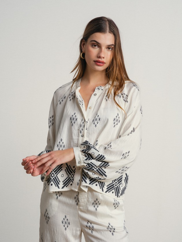 Long-sleeved printed blouse Long-sleeved printed blouse