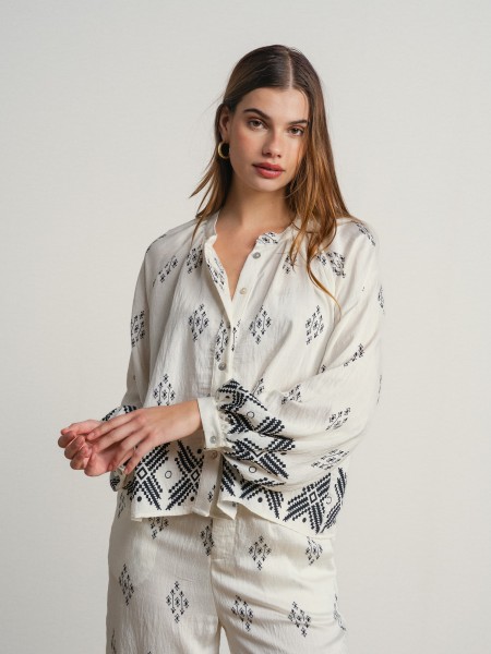 Long-sleeved printed blouse