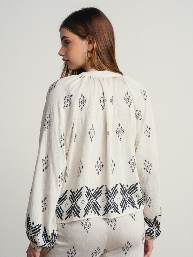 Long-sleeved printed blouse Long-sleeved printed blouse
