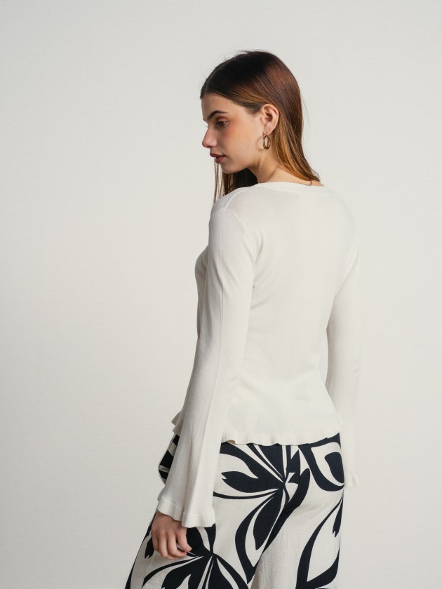 V-neck jacket with ruffles V-neck jacket with ruffles