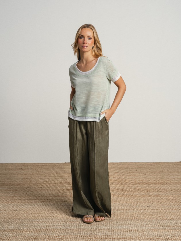 Double contrast short-sleeved camisole with sheer details
