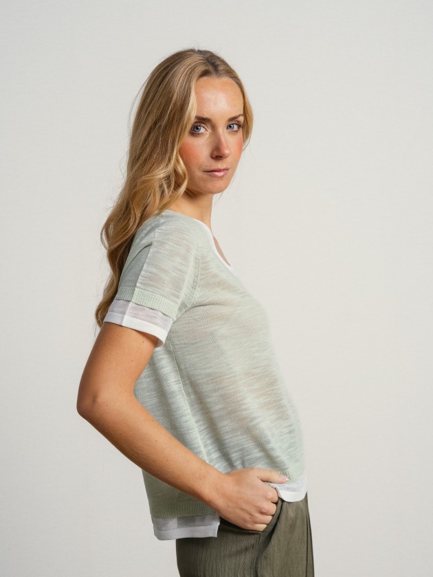 Double contrast short-sleeved camisole with sheer details