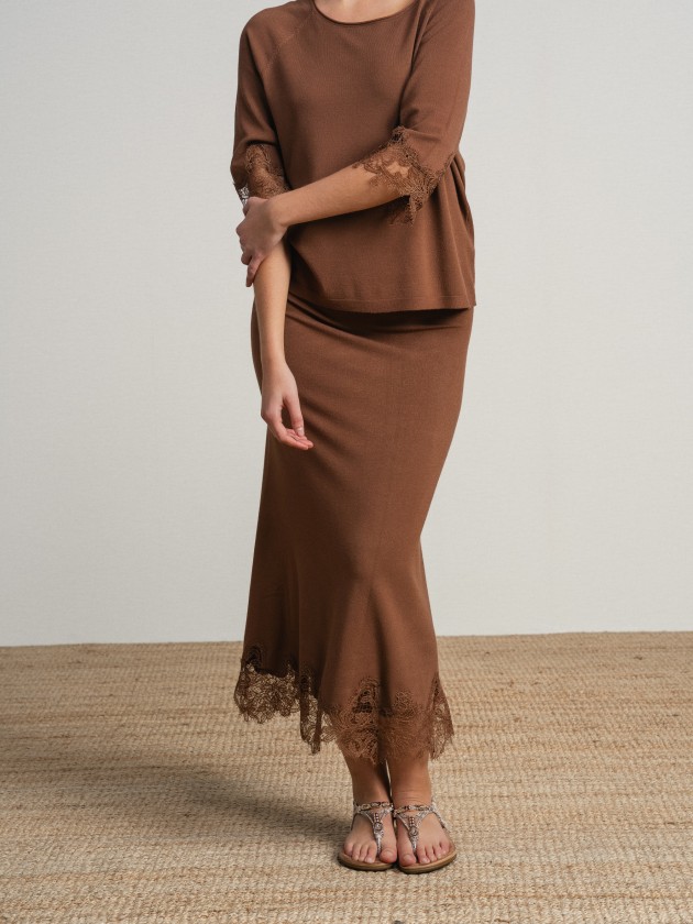 Blouse and skirt set with english embroidery. Blouse and skirt set with english embroidery.