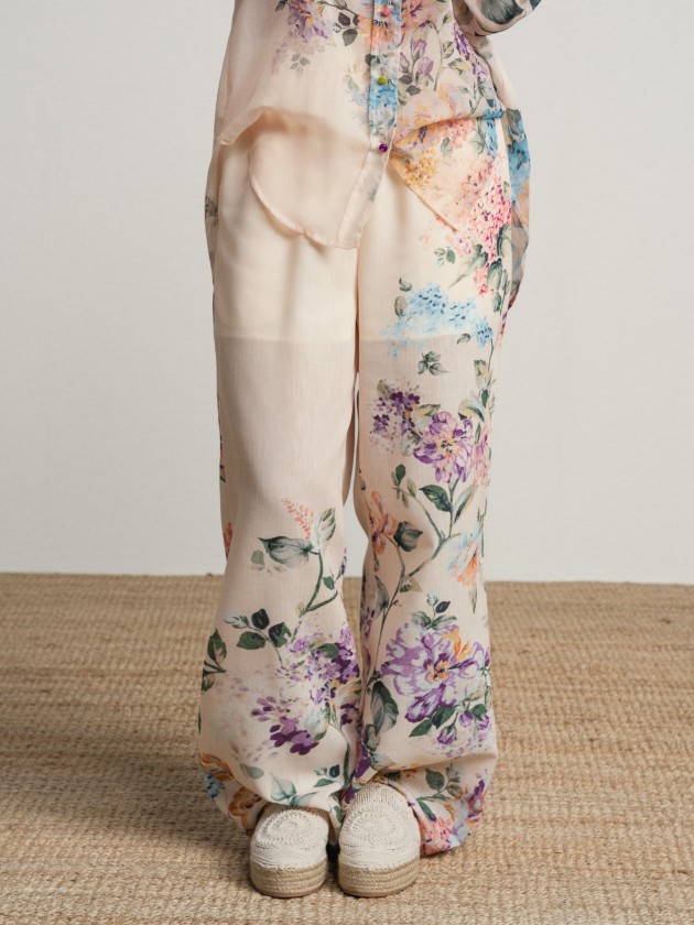 Wide-leg trousers with floral print Wide-leg trousers with floral print